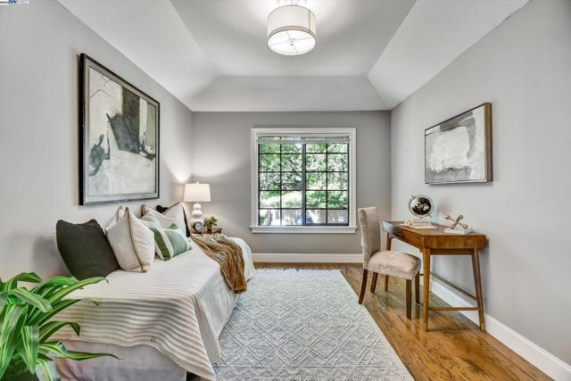 246 Canyon Woods Way, San Ramon CA: https://media.crmls.org/mediaz/c2e2e96a-1cd6-4320-93ac-56f0719f7c20.jpg