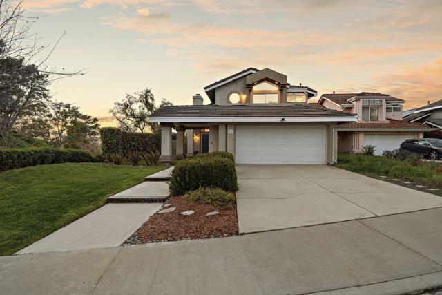 1 Saint Isabella, Laguna Niguel CA: https://media.crmls.org/mediaz/c2e2ec18-6121-44ee-8ef9-d37a81c165cb.jpg