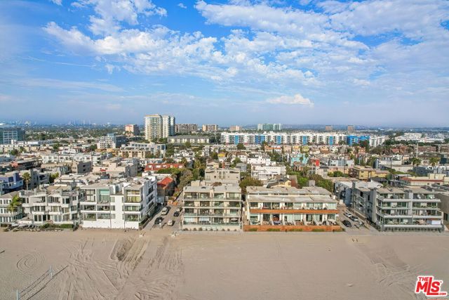 6 Eastwind Street, Marina del Rey CA: https://media.crmls.org/mediaz/c2e2f87d-fb83-4294-a650-1ef0e4f438c7.jpg