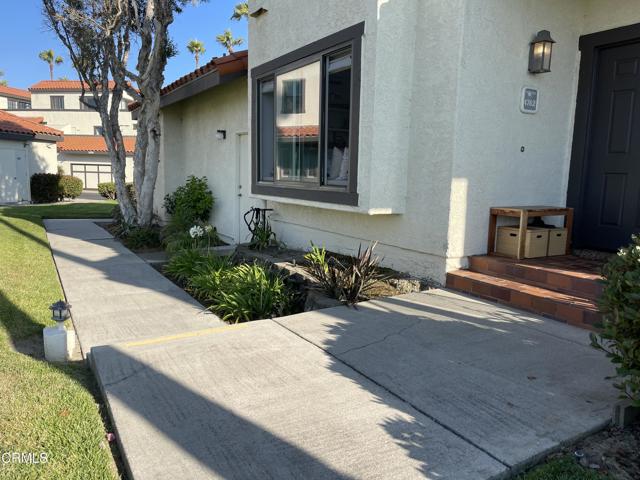 Detail Gallery Image 5 of 49 For 4762 San Sebastian Dr, Oxnard,  CA 93035 - 2 Beds | 2 Baths