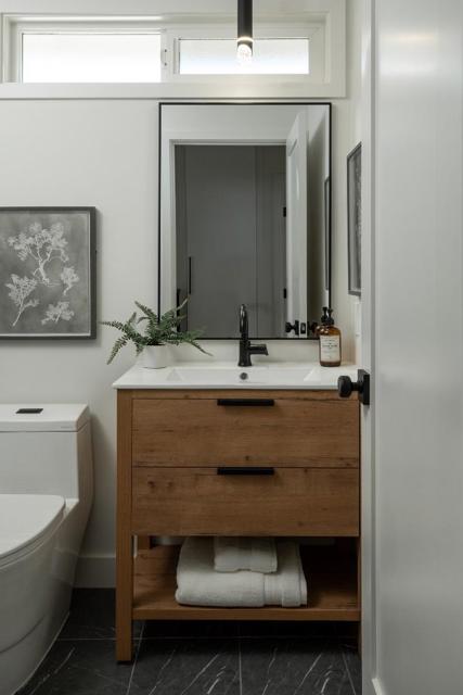 3334 San Pablo Court, Union City CA: https://media.crmls.org/mediaz/c2e3f08c-fe59-47e4-b586-83fccf514eac.jpg