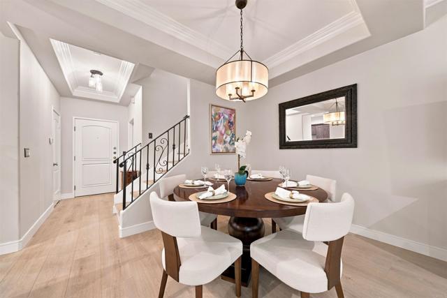 14819 Magnolia Boulevard, 7 photo 6