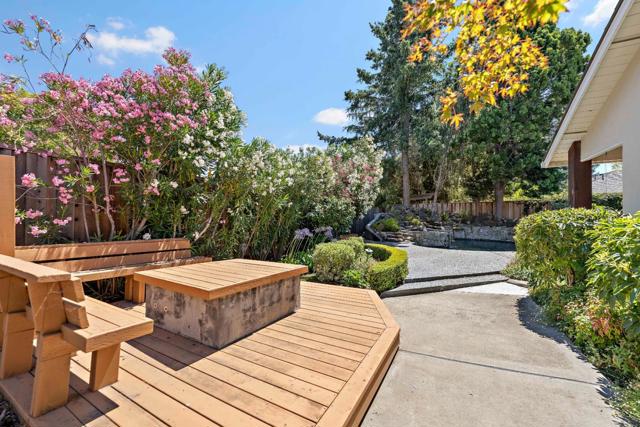 861 Riverside Drive, Los Altos CA: https://media.crmls.org/mediaz/c2e4cfb6-50b0-4c5e-8e66-289b5f173c6f.jpg