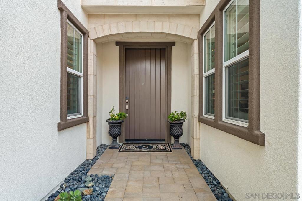 985 Tucana Dr. - photo 4