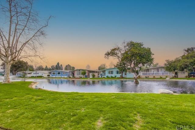 276 N El Camino Real, Oceanside CA: https://media.crmls.org/mediaz/c2e5d60a-ad4e-4634-b4ba-7a8aaa993865.jpg