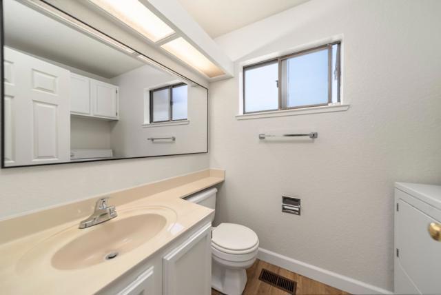 1555 Hecker Pass Road, Gilroy CA: https://media.crmls.org/mediaz/c2e71dc0-6e20-4499-84a5-840c9f736e55.jpg