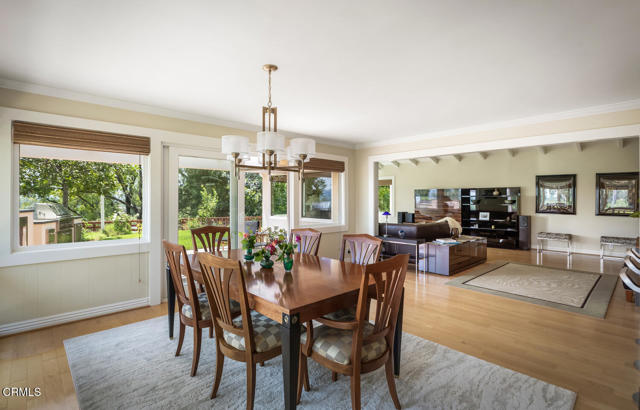 5109 Redwillow Lane, La Canada Flintridge CA: https://media.crmls.org/mediaz/c2e744e5-b065-4fcc-8d99-2264f255ac50.jpg