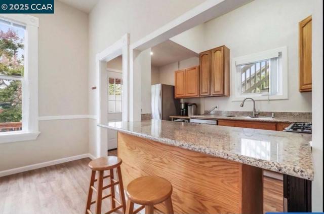 3229 Elm, Oakland CA: https://media.crmls.org/mediaz/c2e74b99-52d5-4c36-b275-757170717adb.jpg