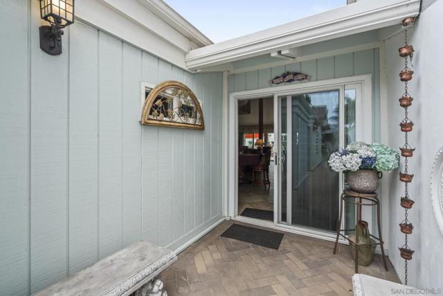 9 Catpaw Cape, Coronado CA: https://media.crmls.org/mediaz/c2e81880-6423-4ff1-944c-b73f33963f9f.jpg
