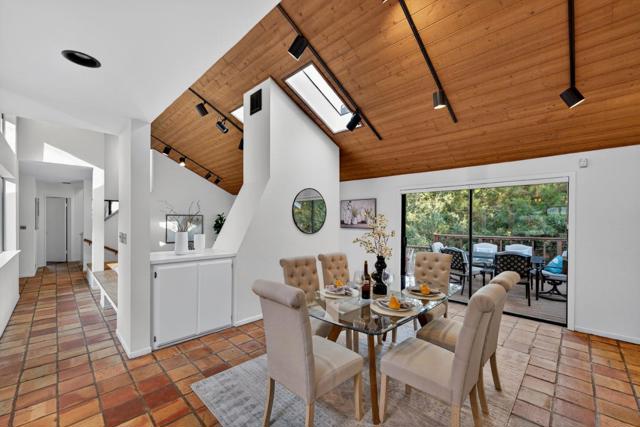 15098 Elm, Monte Sereno CA: https://media.crmls.org/mediaz/c2e855f6-9c98-41ab-b13b-f4dee741f072.jpg