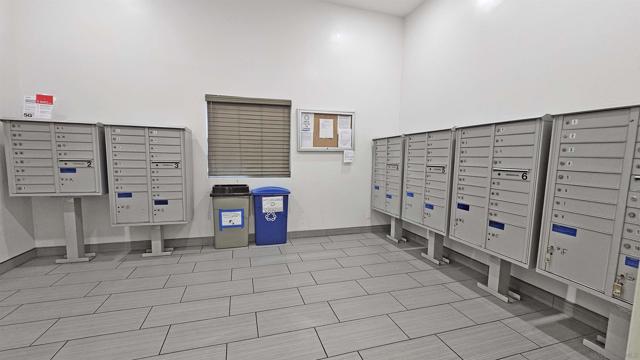 5252 Orange Ave, San Diego CA: https://media.crmls.org/mediaz/c2e918ef-4b47-4321-bb3f-134f3a7ad79b.jpg