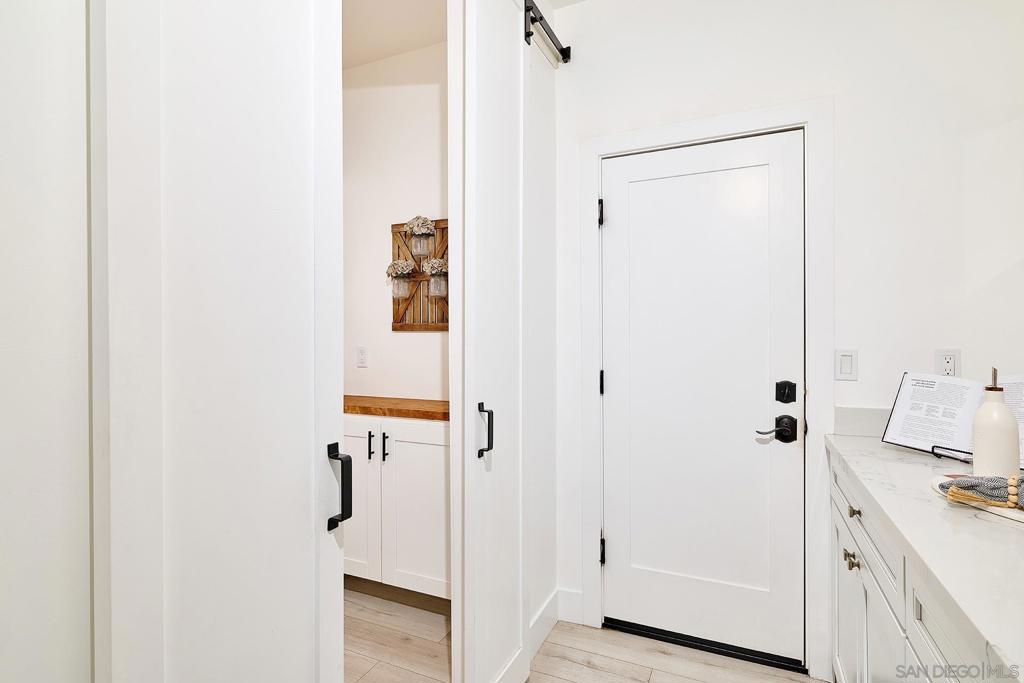 MLS #250043940SD image #11