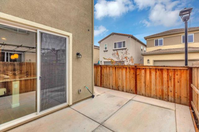 1618 Pagoda Lane, Sacramento CA: https://media.crmls.org/mediaz/c2eae4fe-9c0a-42aa-b786-bdaab515820c.jpg