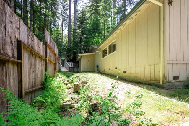 1151 Lakeside Drive, Felton CA: https://media.crmls.org/mediaz/c2eb21d1-2968-425f-92c6-36bc0c5dfbcf.jpg