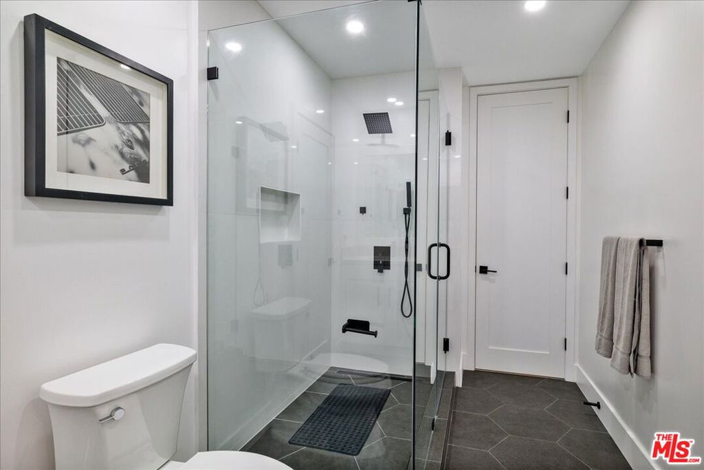 MLS #26863381 image #23