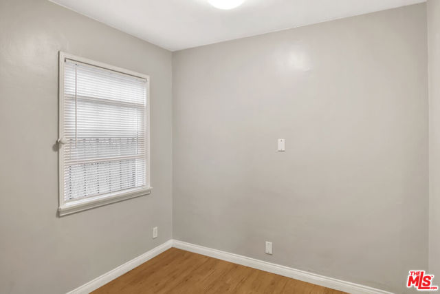 1451 W 37th Drive, Los Angeles CA: https://media.crmls.org/mediaz/c2edfc66-2542-4530-89b2-f193d008a21b.jpg