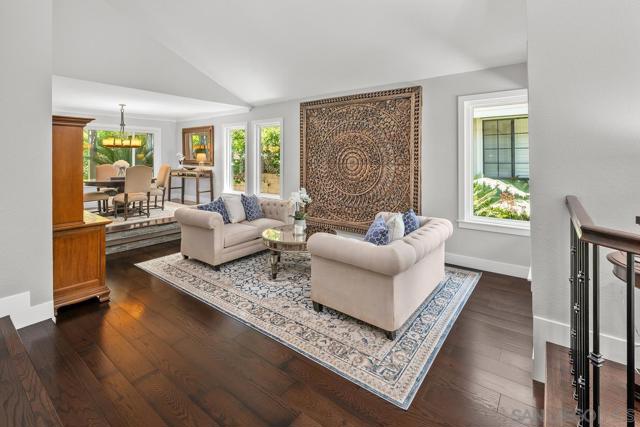 12516 Rougemont Pl, San Diego CA: https://media.crmls.org/mediaz/c2ee1699-1894-4ec1-ad0f-7e248edf98e2.jpg
