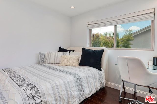 1524 Reeves Street, Los Angeles CA: https://media.crmls.org/mediaz/c2ee684d-6f6b-427b-9e6b-86d738ae6712.jpg