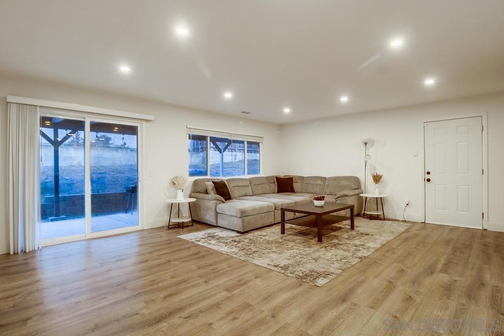 MLS #250042294SD image #11