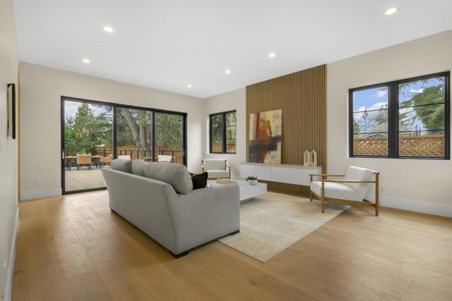 711 Central Avenue, Menlo Park CA: https://media.crmls.org/mediaz/c2eece61-e4ff-423f-a3c9-c611f685e777.jpg
