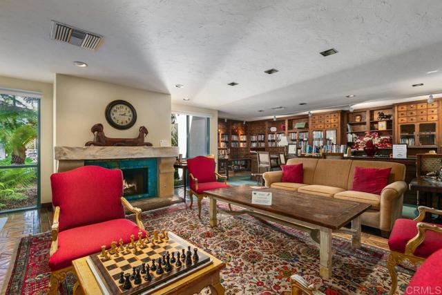 4964 Poseidon Way, Oceanside CA: https://media.crmls.org/mediaz/c2eeea6f-ced4-4c3b-9ba1-fb73d4a98048.jpg