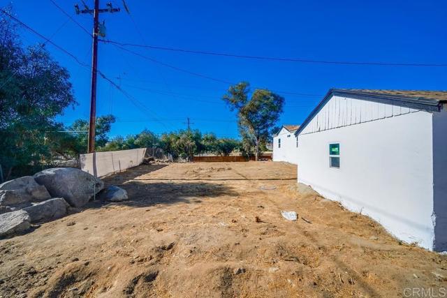 22776 Old Elsinore Road, Perris CA: https://media.crmls.org/mediaz/c2eef149-514f-4158-8892-f6b3f8b395bf.jpg