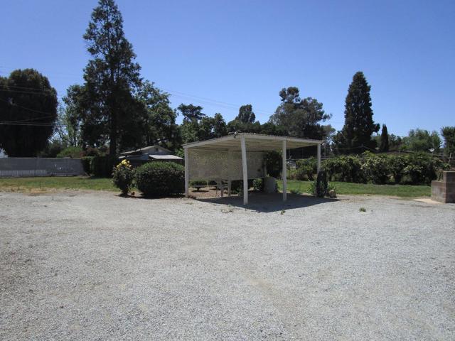 2025 Pacheco Pass Highway, Gilroy, California 95020, ,Multi-Family,For Sale,Pacheco Pass,ML81613619