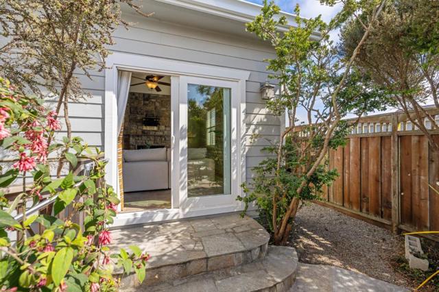 414 Belleville Boulevard, Half Moon Bay CA: https://media.crmls.org/mediaz/c2ef2d65-5ed7-45f7-a4b5-ffe86cae98a7.jpg
