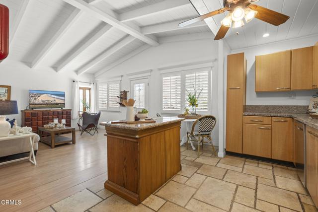 Detail Gallery Image 14 of 62 For 280 Rossmore Dr, Oxnard,  CA 93035 - 4 Beds | 2 Baths