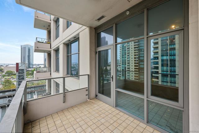 550 Front St., San Diego CA: https://media.crmls.org/mediaz/c2f046ca-5f98-4818-91b9-83093a00b458.jpg