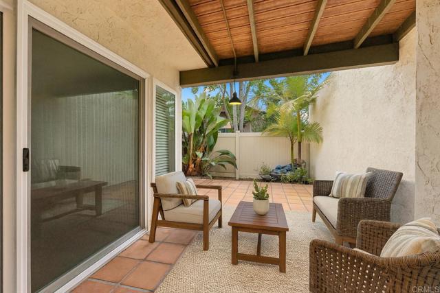 Detail Gallery Image 23 of 25 For 155 Countrywood Ln, Encinitas,  CA 92024 - 3 Beds | 3 Baths