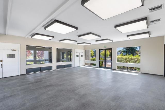 780 Sea Spray Lane, Foster City CA: https://media.crmls.org/mediaz/c2f11356-d8c3-466f-ac40-11b5a4dbc055.jpg