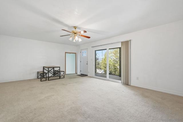 4040 Yale Ave, La Mesa CA: https://media.crmls.org/mediaz/c2f139ff-4d41-4ece-80c9-e45e880535a6.jpg