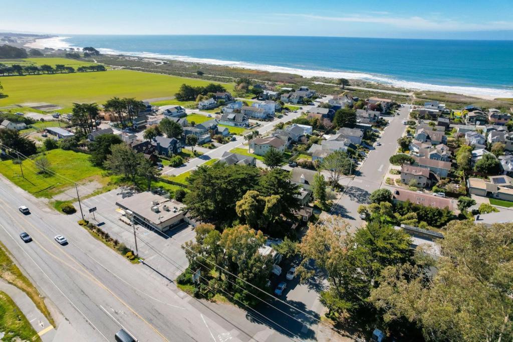 2830 Cabrillo Highway, Half Moon Bay, CA 94019