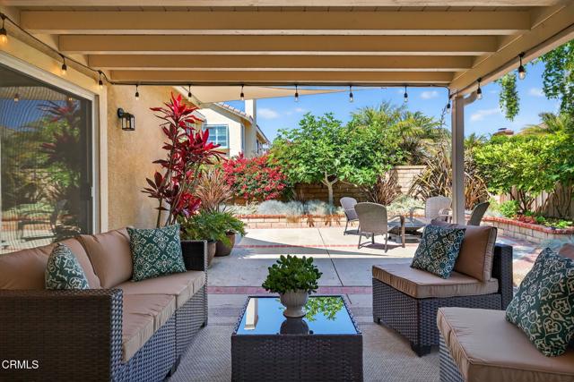 28 San Bernardino Avenue, Ventura CA: https://media.crmls.org/mediaz/c2f225d4-457e-47dd-a740-6edb6406d000.jpg