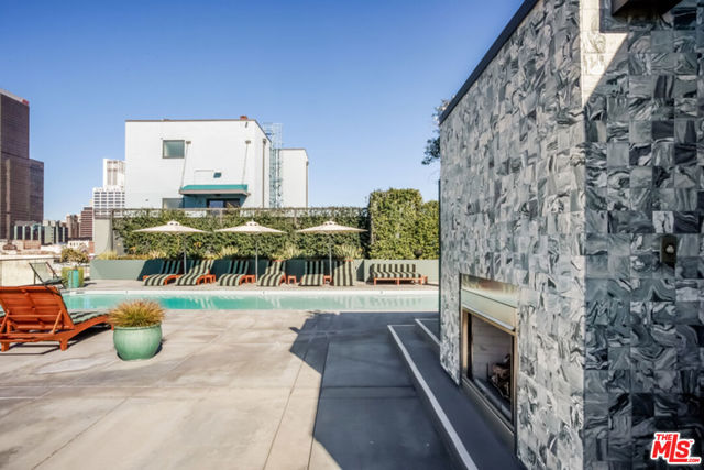 849 S Broadway, Los Angeles CA: https://media.crmls.org/mediaz/c2f26971-c38c-4abf-9a43-b5fe3d7481ff.jpg