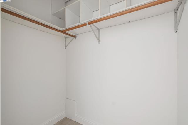 36339 Beech Pl, Newark CA: https://media.crmls.org/mediaz/c2f2e578-eaee-45fa-a919-777414e2af6d.jpg
