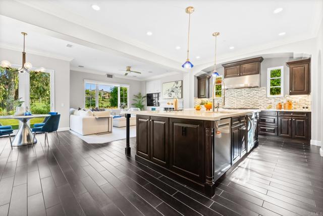 Detail Gallery Image 7 of 22 For 16622 Sweet Leilani Ln, San Diego,  CA 92127 - 4 Beds | 4/1 Baths