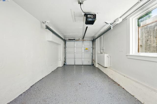 3288 School Street, Oakland CA: https://media.crmls.org/mediaz/c2f4056c-c634-4eda-a886-9e67cad2f07c.jpg