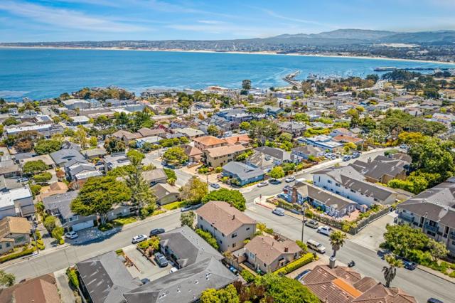 620624 Mcclellan Avenue, Monterey CA: https://media.crmls.org/mediaz/c2f44763-1731-4925-a35e-4977d9a0a981.jpg