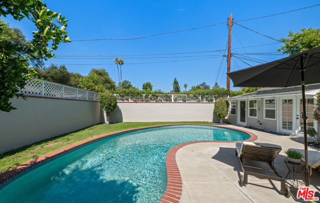 4547 Ledge Avenue photo 7