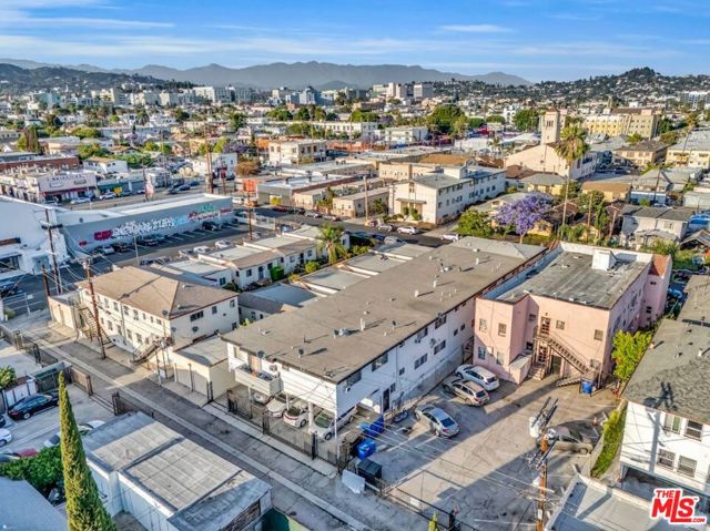 1045 N Ardmore Avenue, Los Angeles CA: https://media.crmls.org/mediaz/c2f52731-a653-4473-b635-8a7f76fe69b6.jpg