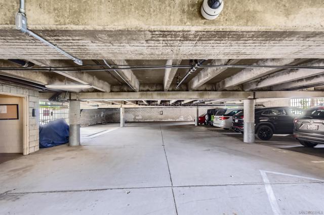 2630 Erie St, San Diego CA: https://media.crmls.org/mediaz/c2f591b3-6840-4628-8a03-dcf7096d1b0e.jpg