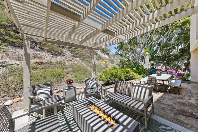 4366 Caminito Pintoresco, San Diego CA: https://media.crmls.org/mediaz/c2f5d5a0-1b08-4537-82dd-b65d4fb9a66a.jpg