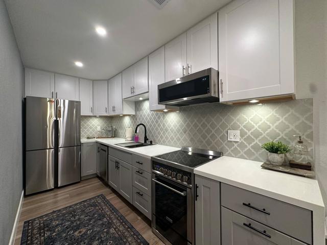 2801 N Los Felices E Circle, Palm Springs CA: https://media.crmls.org/mediaz/c2f64636-a6c6-4dfe-9760-b9ef597ff97b.jpg