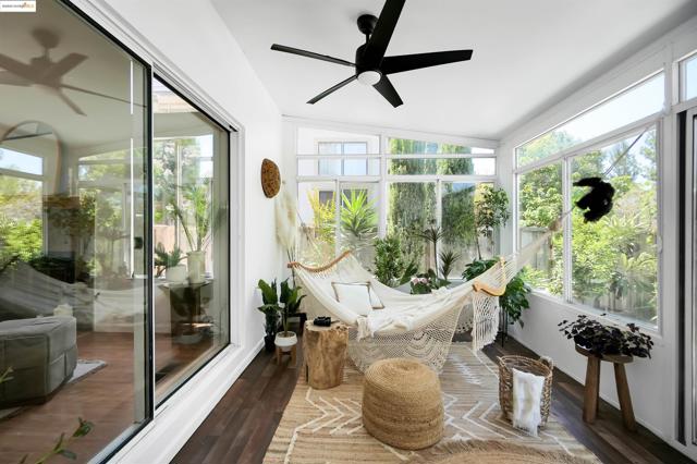 44765 Lynx Dr, Fremont CA: https://media.crmls.org/mediaz/c2f66b8c-1845-4506-9d90-b4a2302bb655.jpg