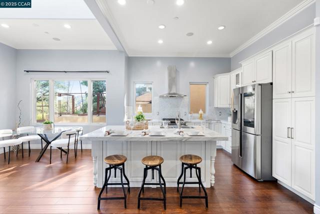 102 Barbara Rd, Orinda CA: https://media.crmls.org/mediaz/c2f74107-912a-45ff-aca7-3549a562536a.jpg