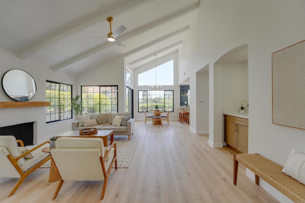 1022 La Casa Drive - photo 9