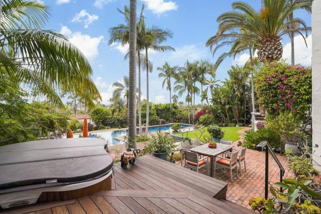 308 Sunset Drive, Encinitas CA: https://media.crmls.org/mediaz/c2f8dd54-6e29-46c8-8318-5f715396ee1c.jpg