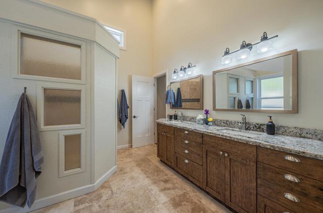 9247 Holly Hill Drive, Salinas CA: https://media.crmls.org/mediaz/c2f8e7ff-1646-4c3a-a579-e23a6a3f9691.jpg